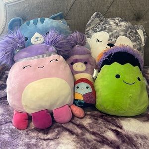 Selling 6 squishmellows